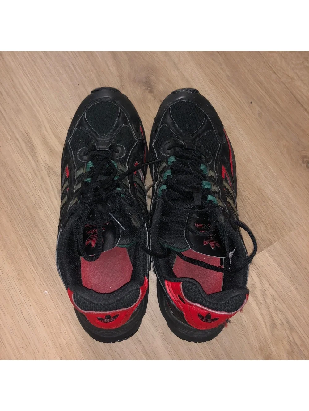 ADIDAS OZMILLEN ORIGINALS BLACK RED TRAINING RUNNING SHOES GREEN MENS SIZE 10.5
